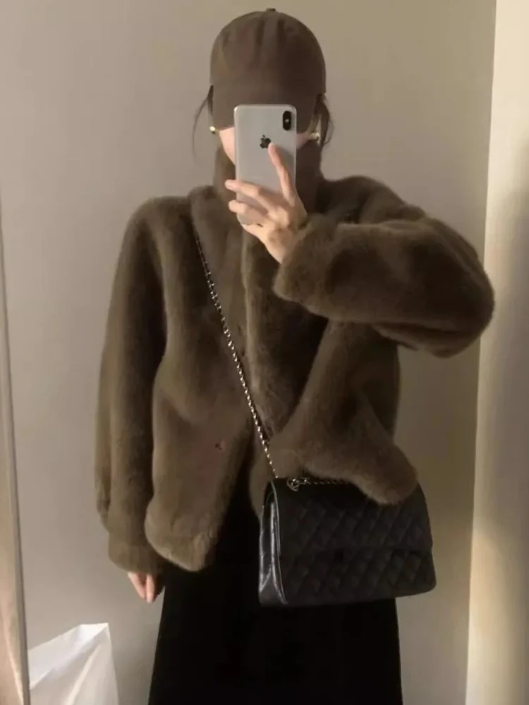 

Short jacket female coat 2025 new winter stand collar full sleeves single breasted faux fur