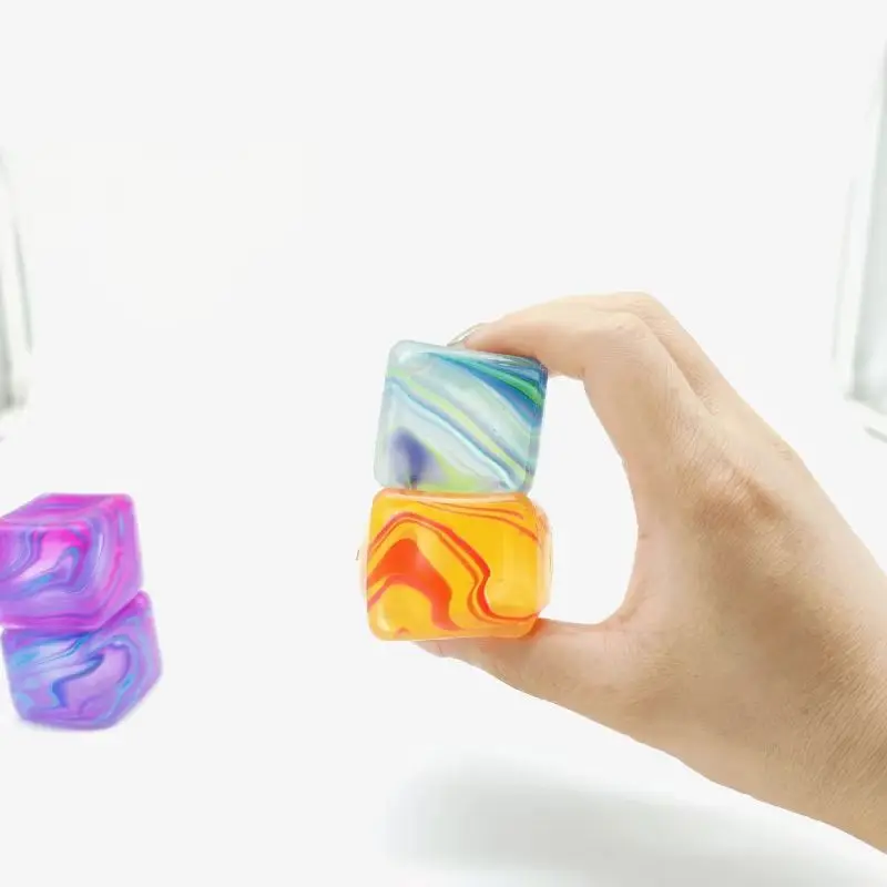 ミニキャンディーカラーのピンチングとストレス解消おもちゃ マルトースピンチングストレス解消おもちゃ すべての年齢層向け 強力な抗ストレス 完璧なおもちゃ