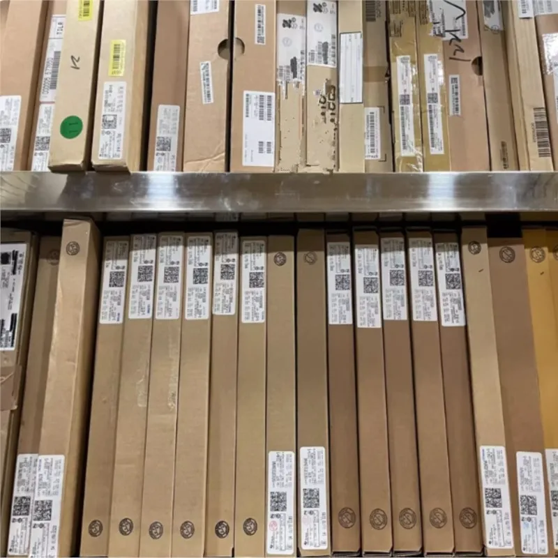 10pcs    BTS5242 BTS5242-2L5242-2L HSOP12