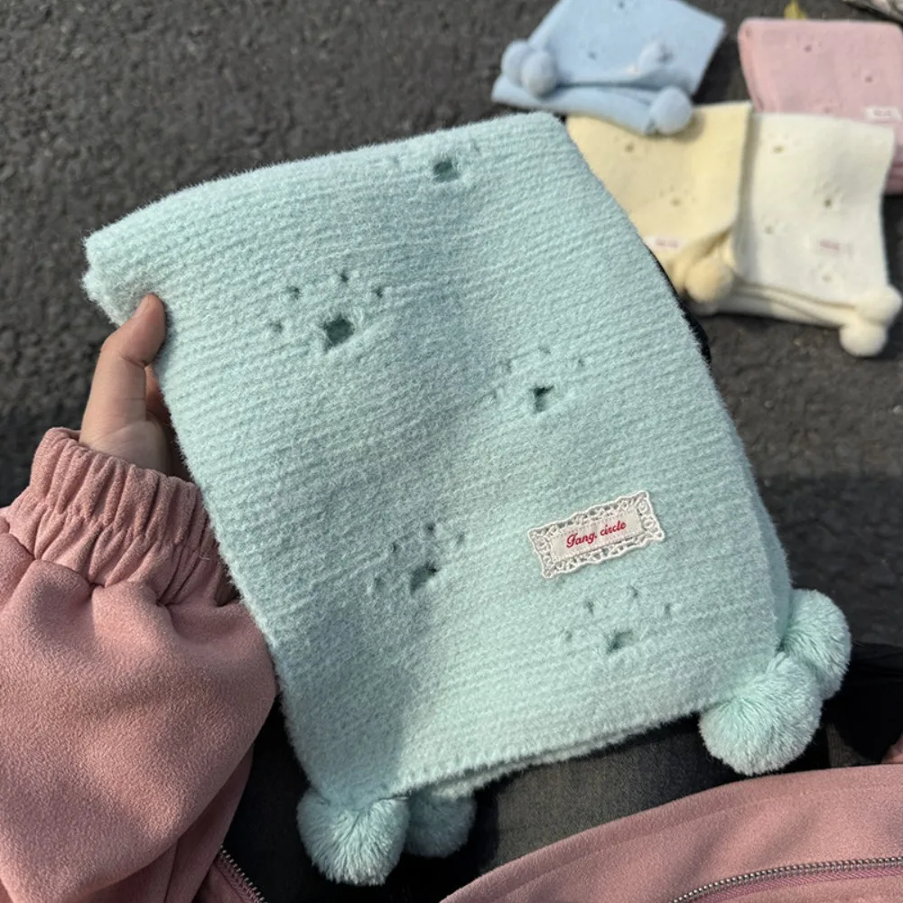 

New Hollow-Out Cat Paw Scarf Handmade Cat Paw Design Hanging Ball Scarf Sweet Soft Neckerchief For Girls