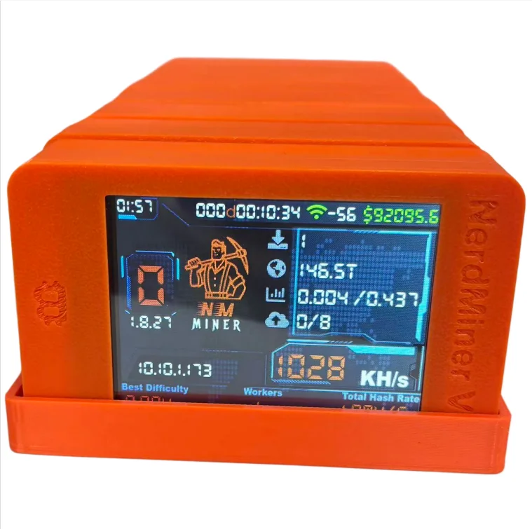 

Комплект из 8 штук Nerdminer V2 Upgraded (1000Kh, 2,8-дюймовый) биткойн-майнер + 1x 8-слотовая базовая станция