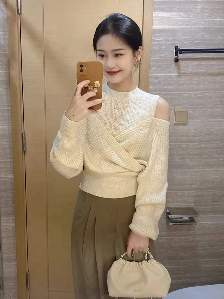 Women's Knitted Shoulder Bared Fake Two-Piece Sweater Sweet Style Slim Fit Long Sleeve round Neck Regular Length  Color