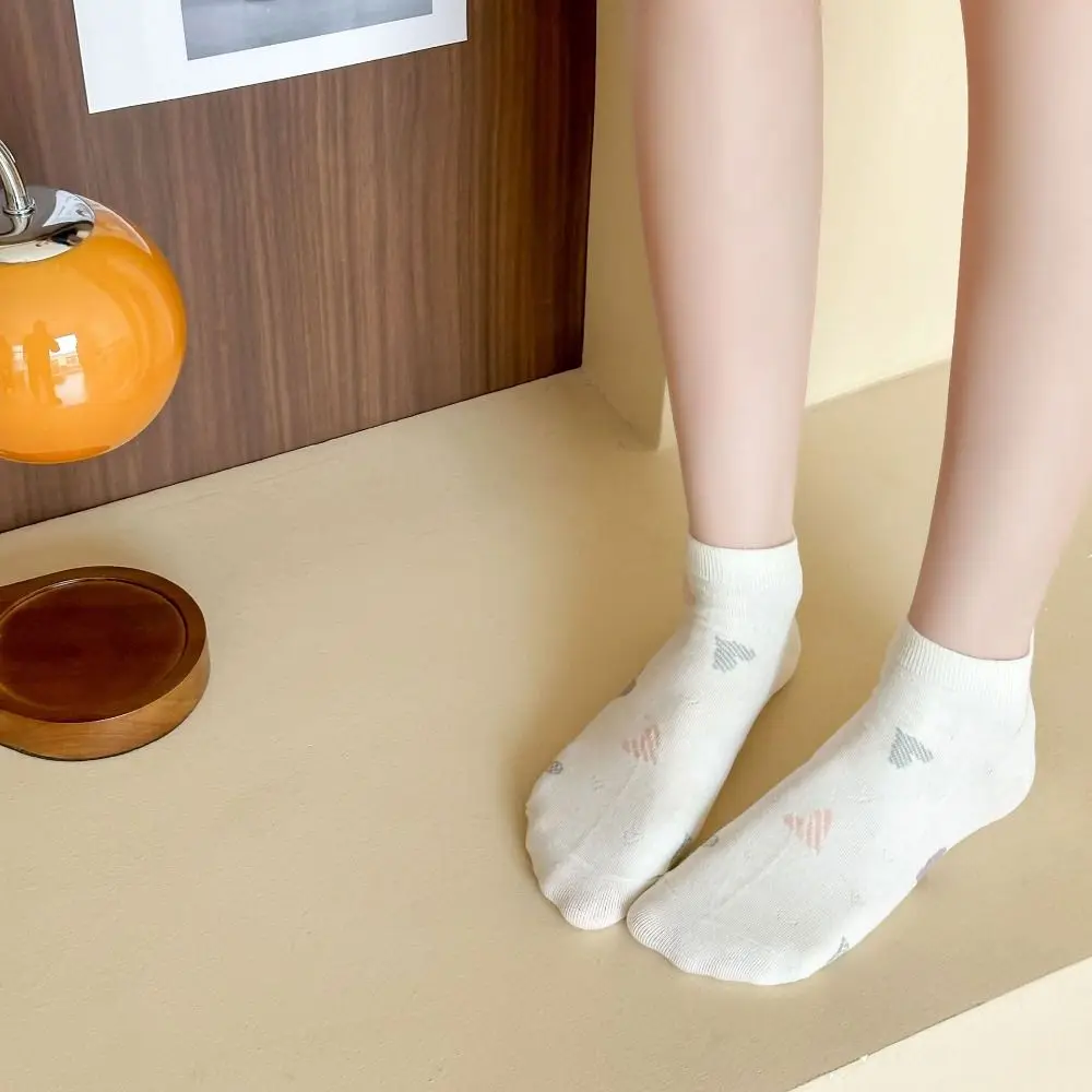 

5 пар милых коротких носков в полоску с сердечками, стильные дышащие милые носки до щиколотки, женские чулочно-носочные изделия с рюшами, носки-трубочки для женщин и девочек