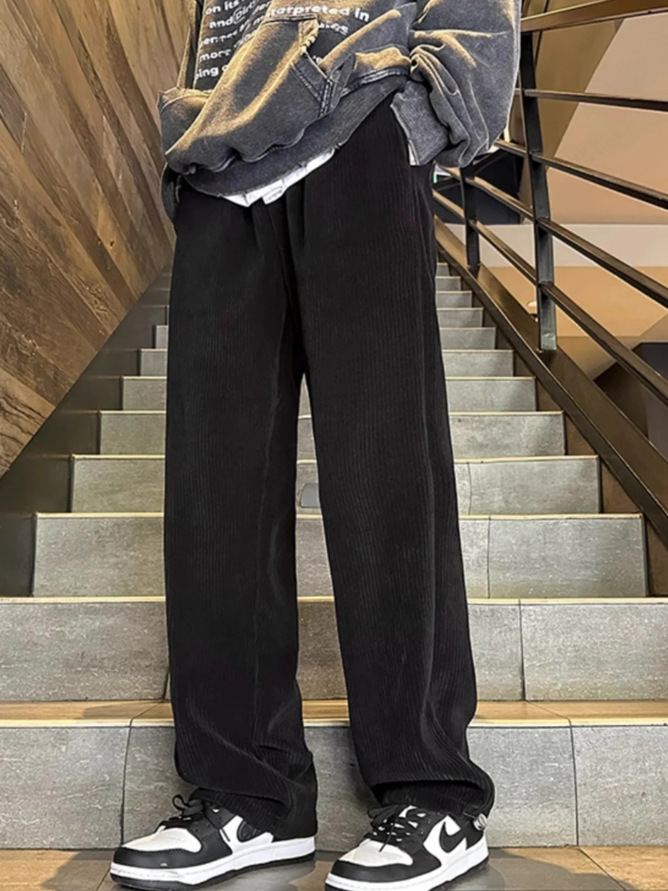 Winter New Style Warme Fleece-gefütterte dicke Retro-Jogginghose mit geradem Bein für Frauen, koreanische Version, lockere, lässige, schlankmachende, warme, vielseitige High-Street-Hose mit weitem Bein für Frauen