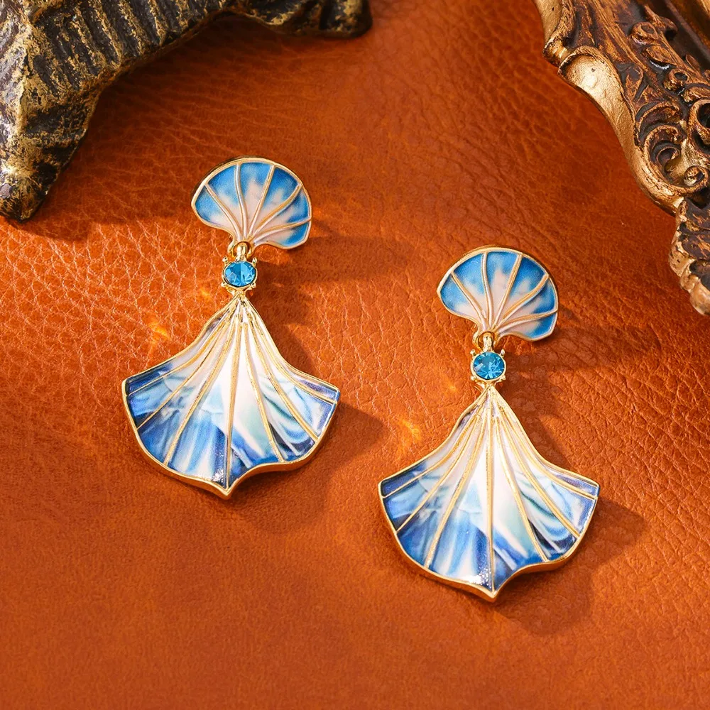 

Medieval Blue Ginkgo Leaf Charms Earrings Niche Retro Simple Versatile Earrings French Light Luxury Fan-shaped Geometric Earring