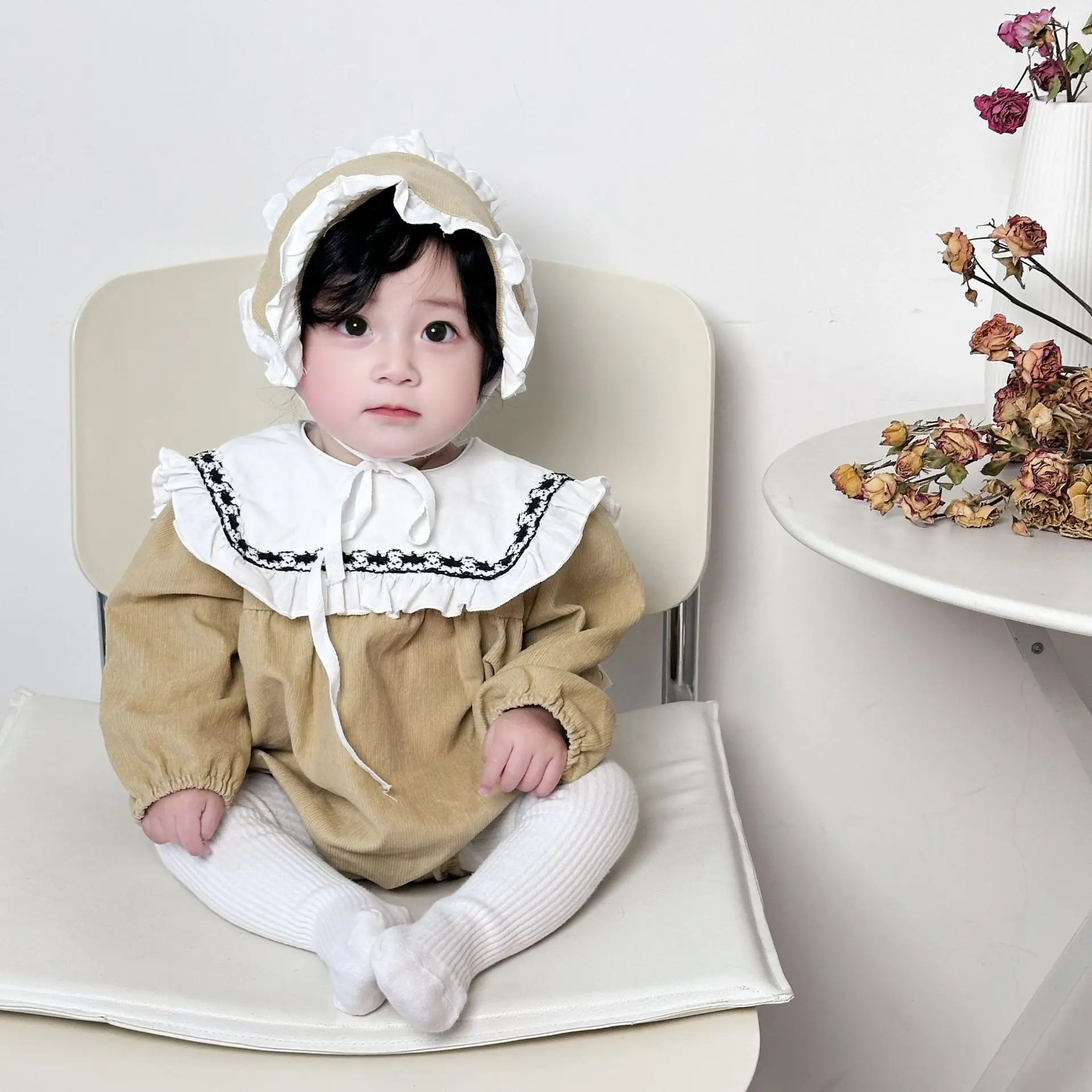 

2025 Spring New Baby Girl Cute Embroidery Corduroy Bodysuit + Hair Band Newborn Long Sleeve Casual Jumpsuit Infant Clothes 0-24M