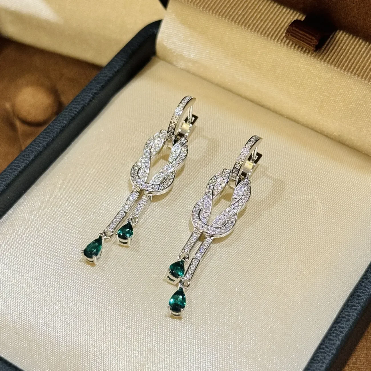 2026 New Diamond Green Earrings Banquet Birthday Classic Light Luxury Earrings