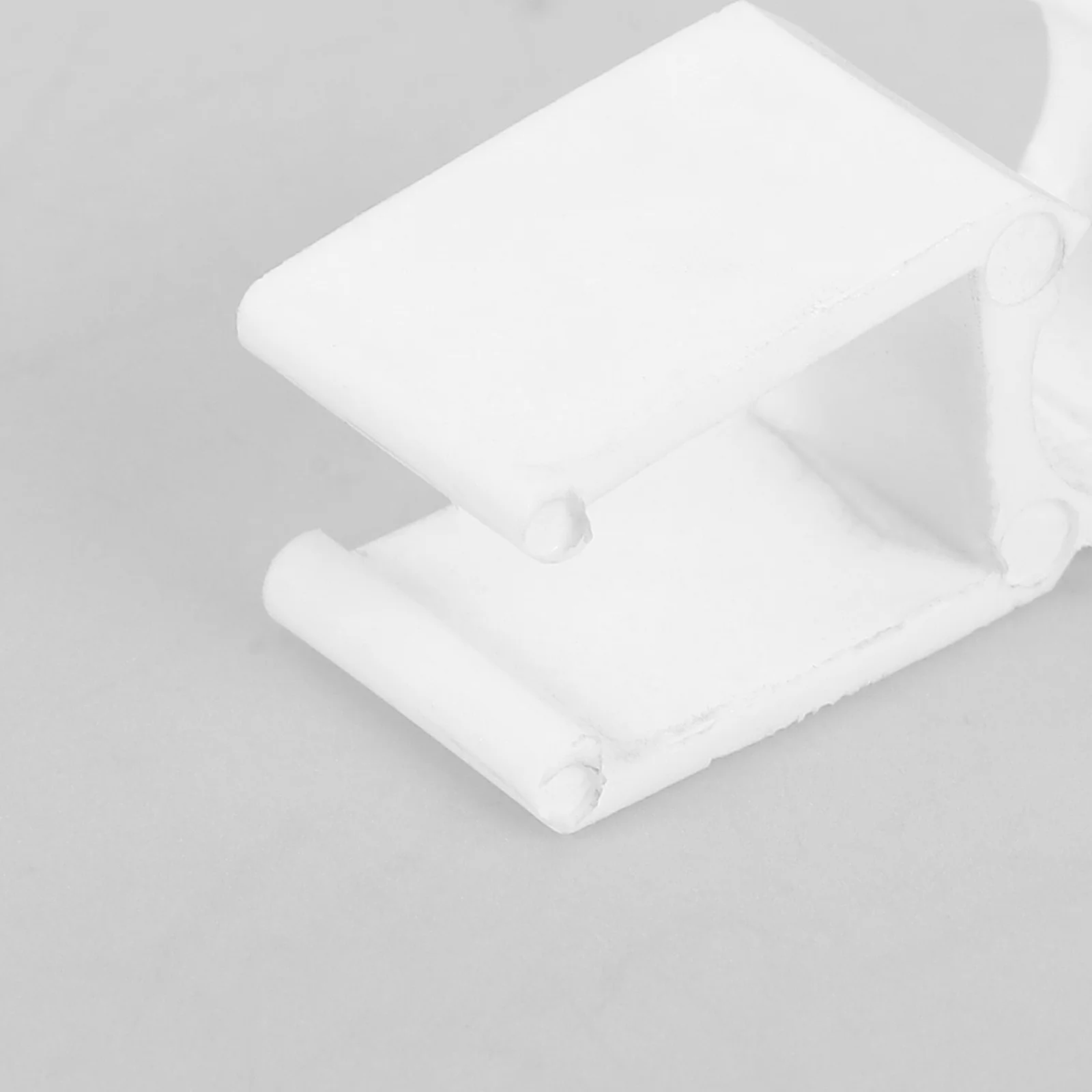 

20 шт., зажимы для держателя ручек, клейкие пластиковые пряжки для ручек для доски для офиса, школы, класса, многоцелевого использования, пластиковый зажим для карандашей