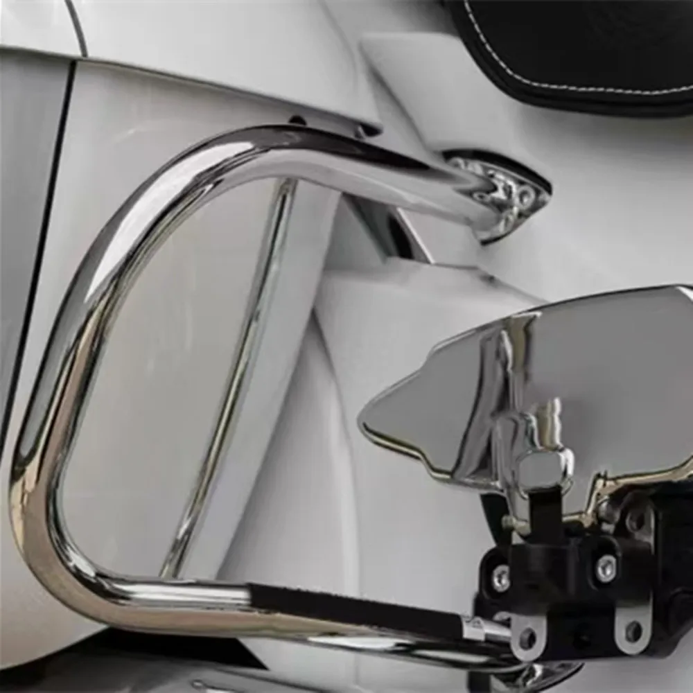 

Motorcycle Chrome Rear Highway Crash Bar Saddlebag Rail Guard Bumper For Indian Chief Dark Horse Roadmaster 14-23