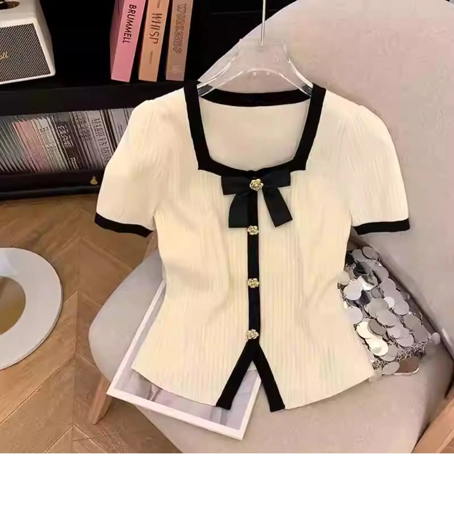 

Летние трикотажные рубашки из ледяного шелка, женские сексуальные тонкие облегающие футболки во французском стиле с короткими рукавами, модные топы с бантом на пуговицах Z622