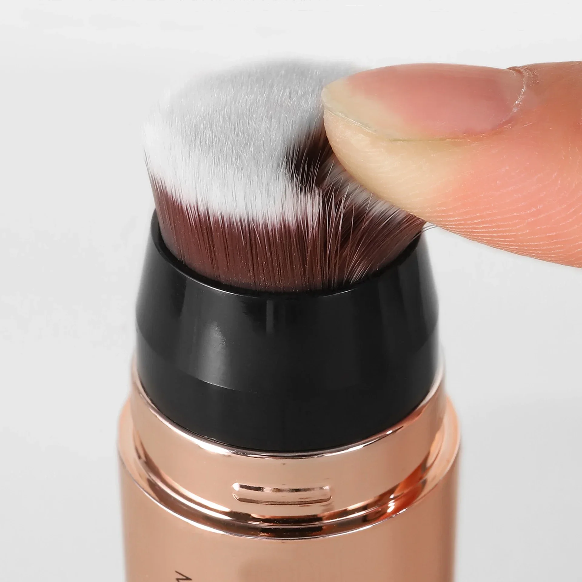 Bâton bronzant pour contour du visage à double tête avec pinceau, crème de maquillage, ombre foncée légère, correcteur durable, éclaircissant le contour du visage