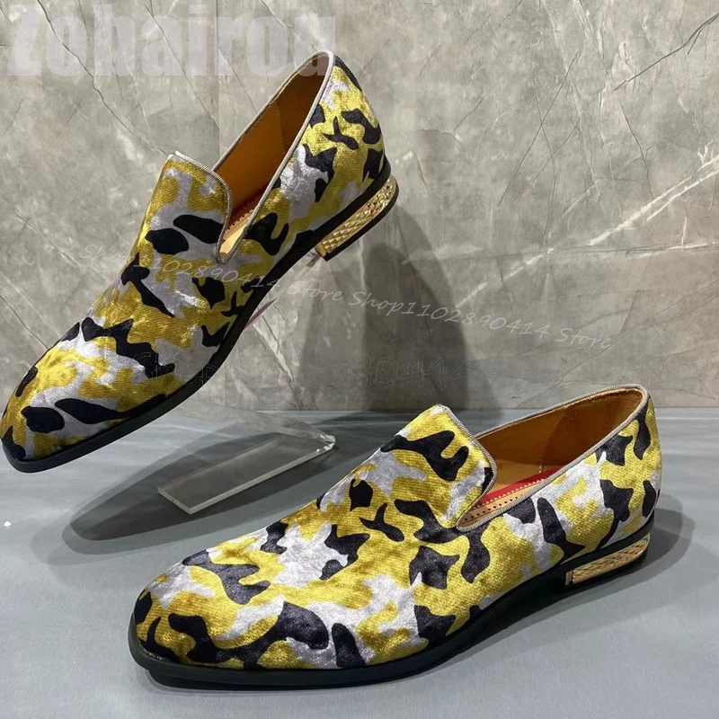 토템 프린트 스퀘어 토 메탈 힐 로퍼 패션 슬립온 남성 신발 럭셔리 수제 파티 연회 데이트 남성 드레스 신발