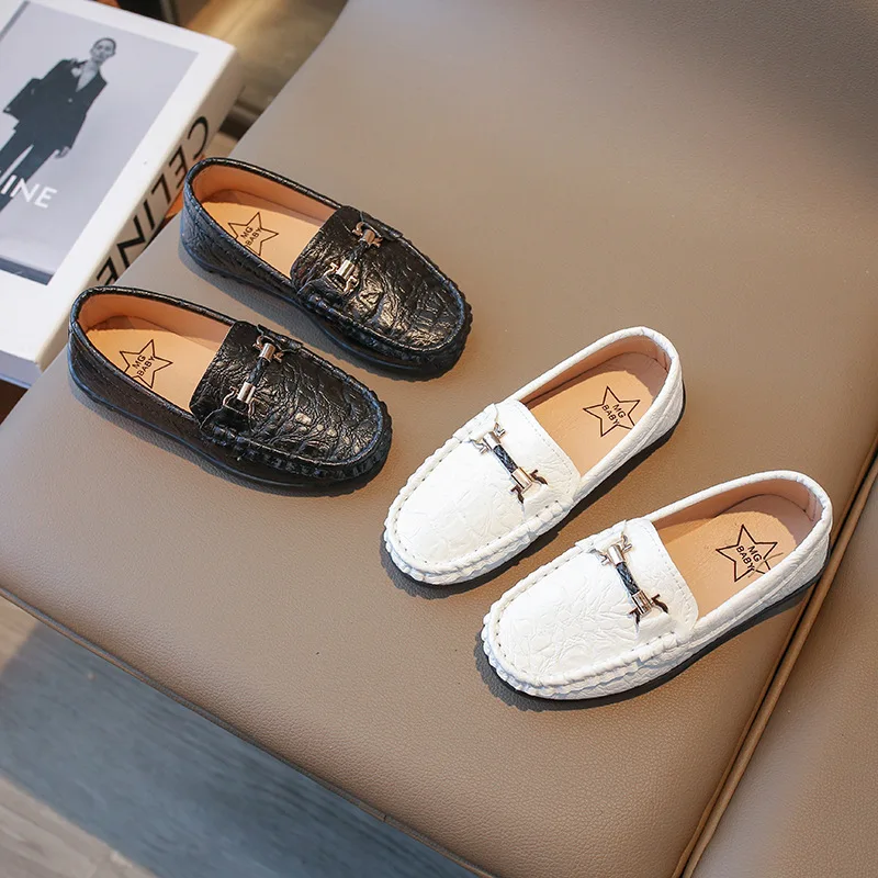 Boys Leather Shoes Round-toe Flat Soft Kids Fashion Casual Loafers Glossy Metal Buckle Children Moccasins Non-slip Britain Style