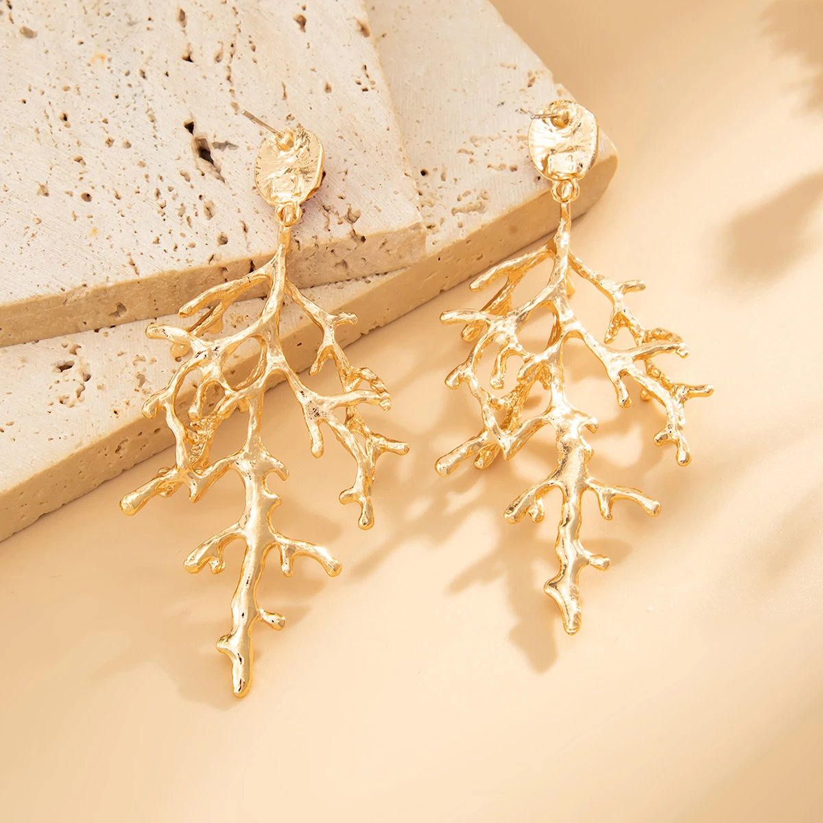 PuRui مبالغ فيها الإبداعية المعادن المرجان قلادة أقراط للنساء شخصية غير النظامية هندسية ثقب الأقراط مجوهرات هدية #6