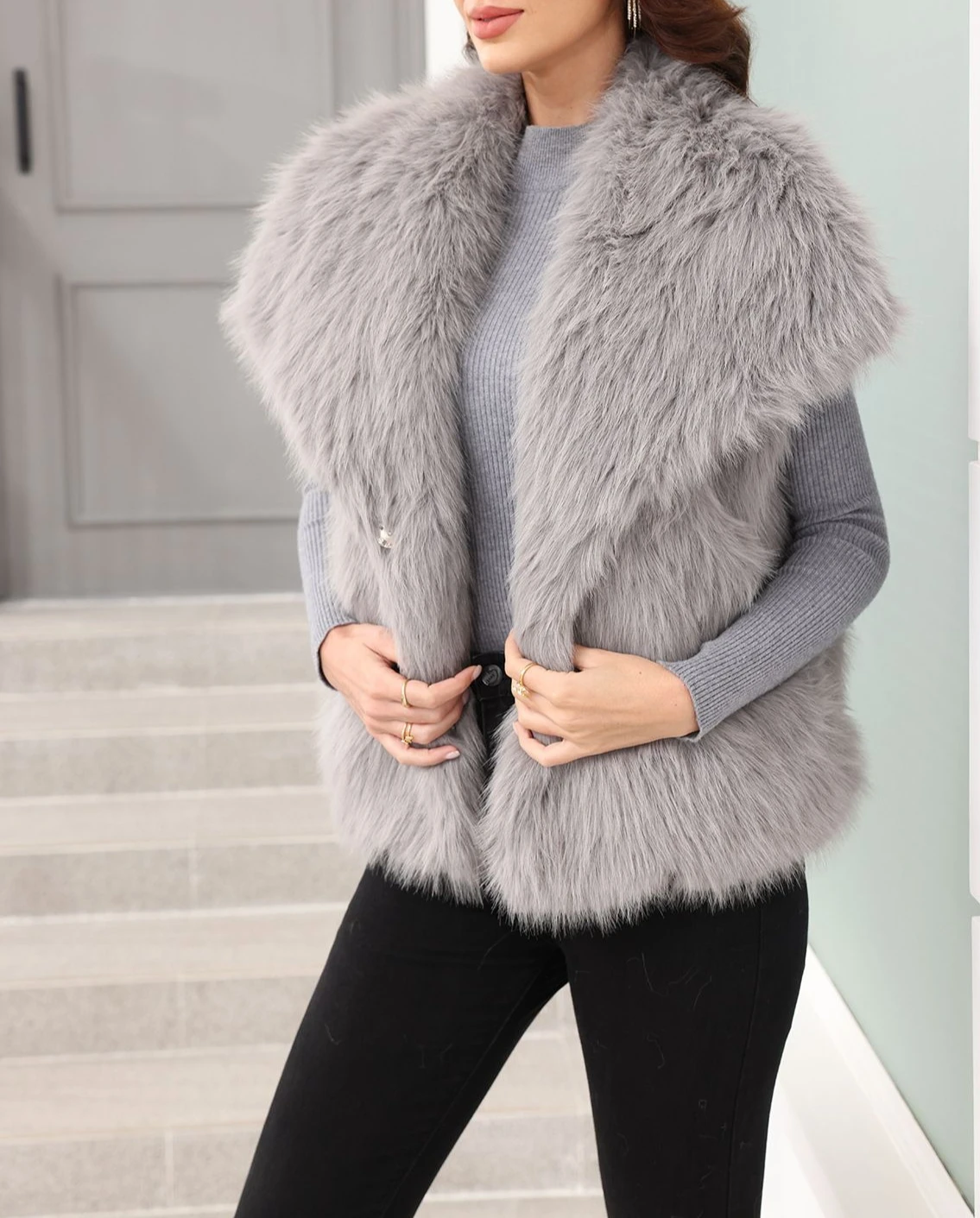 

2025 New Winter Season Long-Sleeved Leather-like Fur Coat Jacket
