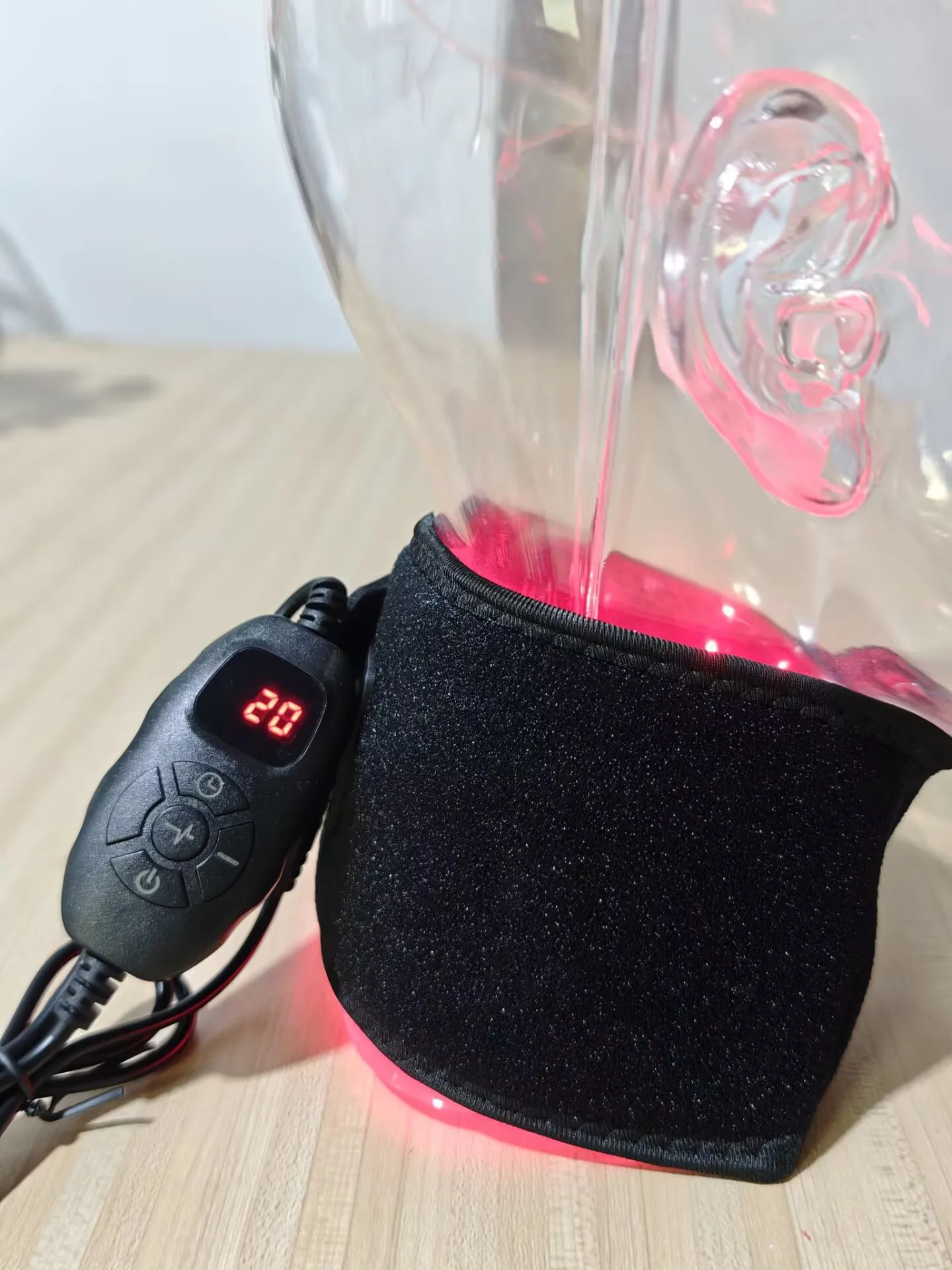 

Red Light Therapy Neck Wrap – Wireless, Hands-Free, Relieve Office Fatigue, Improve Skin Elasticity