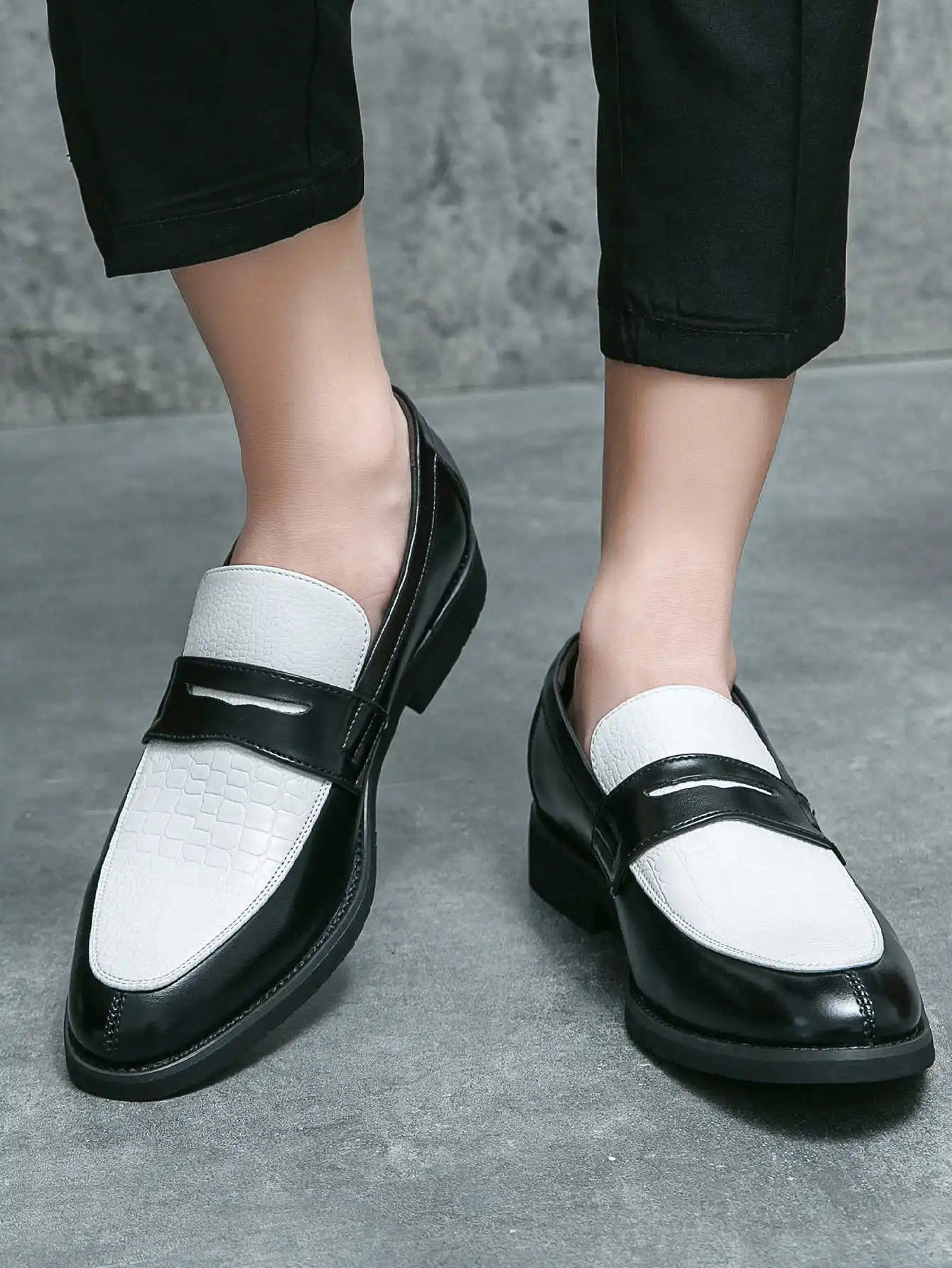 

Round Tip Groom Men's Shoes Luxury Tennis Orange Trainers Men's Luxury Sneakers Sport Krasovki Top Grade Outing Models