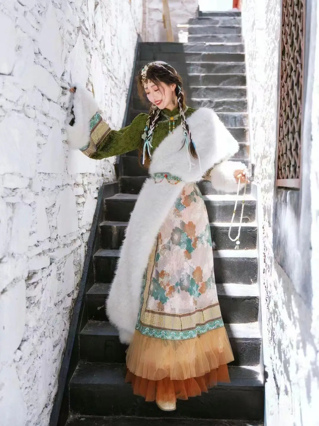 

New Ethnic Tibetan Costume Green Style Photography Clothing Travel Shoots Stage Performance Traditional National Fashion