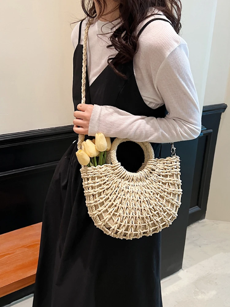 Women Straw Crossbody Shoulder Bag Drawstring Woven Casual Messenger Bag Solid Tote Bag Summer Shopping Purse Beach Handbag