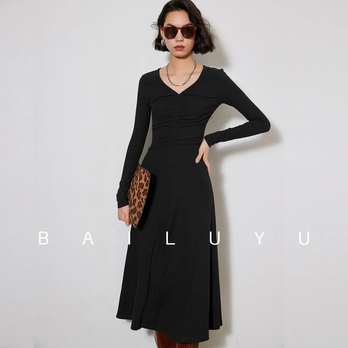 Louis yao-女性用Vネックドレス、長袖、カジュアル、ベーシック、単色、スリムフィット、ブラック、グレー、ブラウン、スプリングファッション、2021