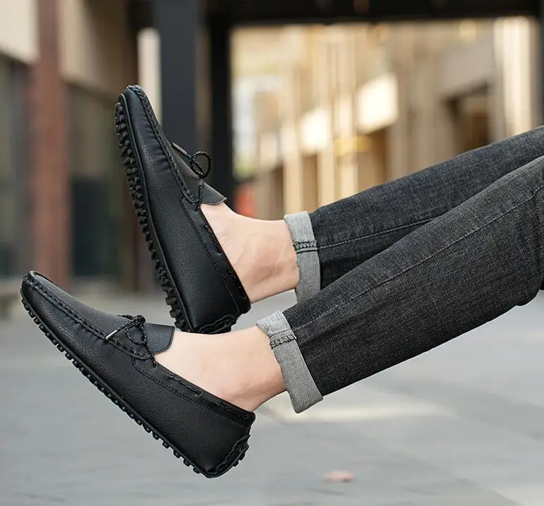 

2025 Men High Quality Leather Loafers Men Slip on Casual Shoes Men's Flats Fashion Men Shoes Male Driving Shoes Size 39-44