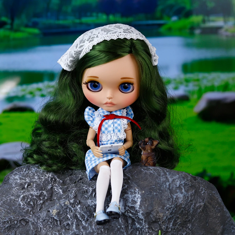 

ICY DBS Blyth Doll 30cm Tan Skin Matte Face Moss Green Hair Anime Girl with Clothes and Shoes 19 Joints Body Festival Girl Gift