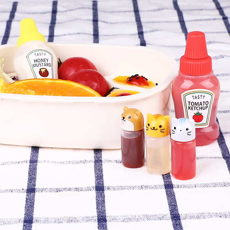 

2pcs/set 25ML Mini Tomato Ketchup Bottle Portable Small Sauce Container Salad Dressing Container Pantry Containers for Bento Box