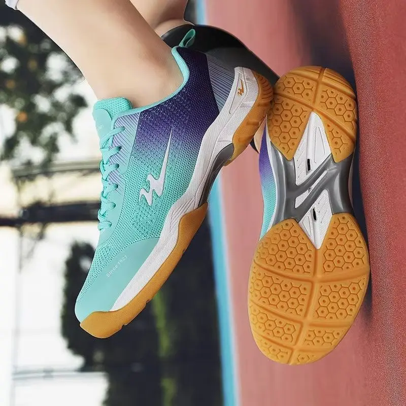 2026 New Table Tennis Shoes For Men Women Breathable Badminton Shoe Unisex Designer Sport Sneakers Man Court Shoe