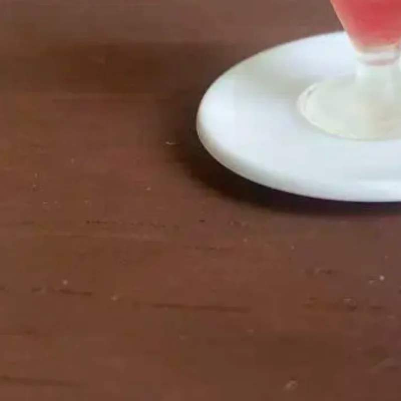 1/5 Stück Puppenhaus-Miniatur-Cremekuchen-Dessert, Weihnachts-Erdbeer-Eisbecher-Modell für Puppenhaus-Dekoration, Rollenspiel-Spielzeug