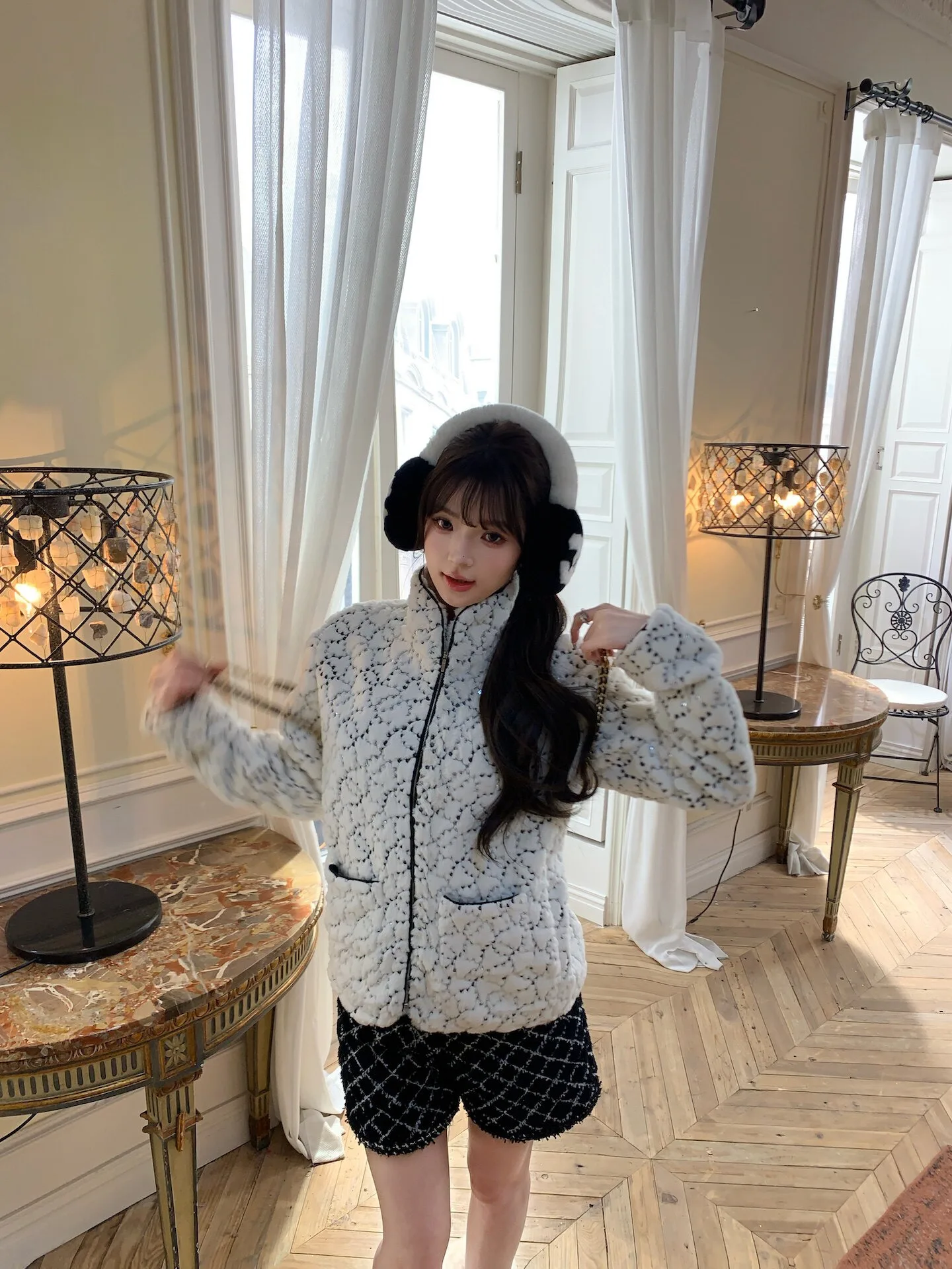 

Женская куртка F Boutique с пайетками и лазерной резкой, утепленная, в стиле Commute, для катания на лыжах, с длинными рукавами, круглым вырезом и застежкой-молнией