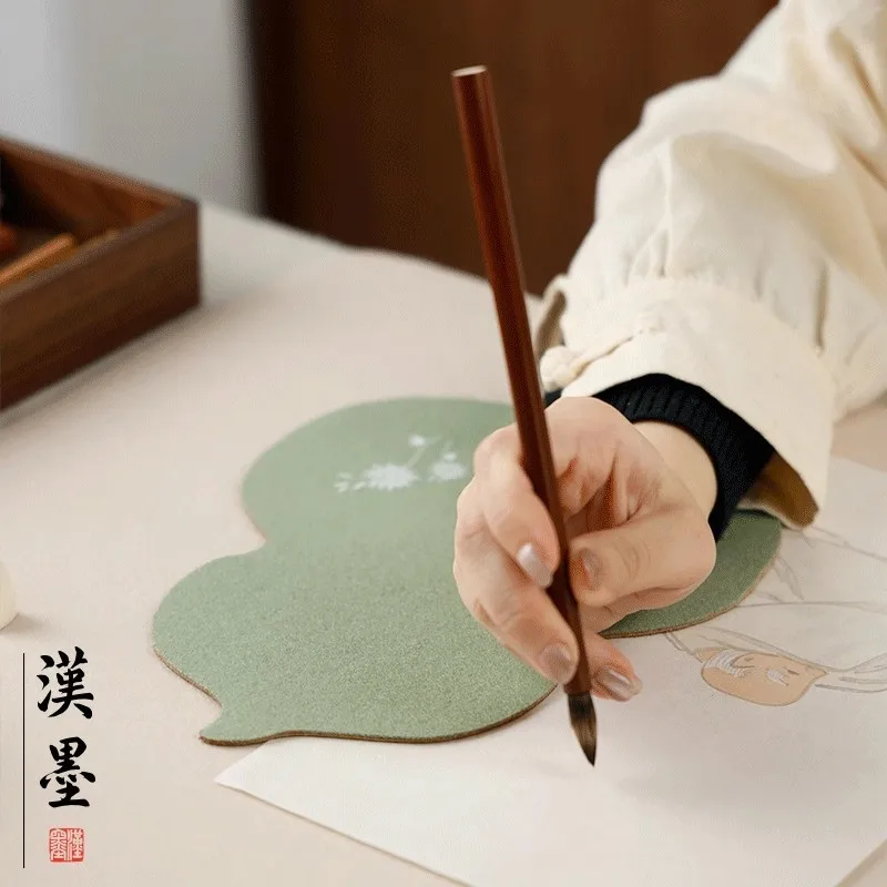 Chinese Painting Mini Wool Felt Arm Rest Pad - Traditional Calligraphy Sleeve Guard for Brushwork