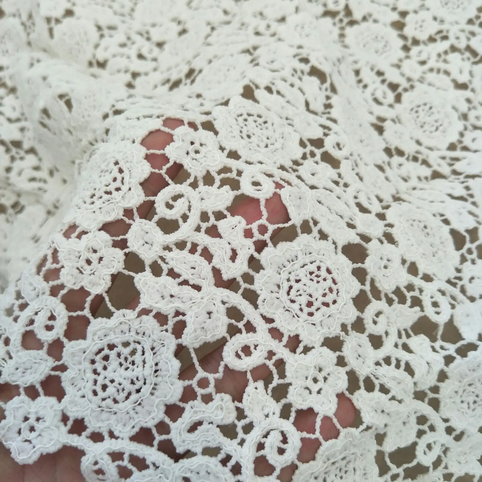 Fashion ivory flower chemical lace fabric 130cm width flower dress lace fabric sell by yard