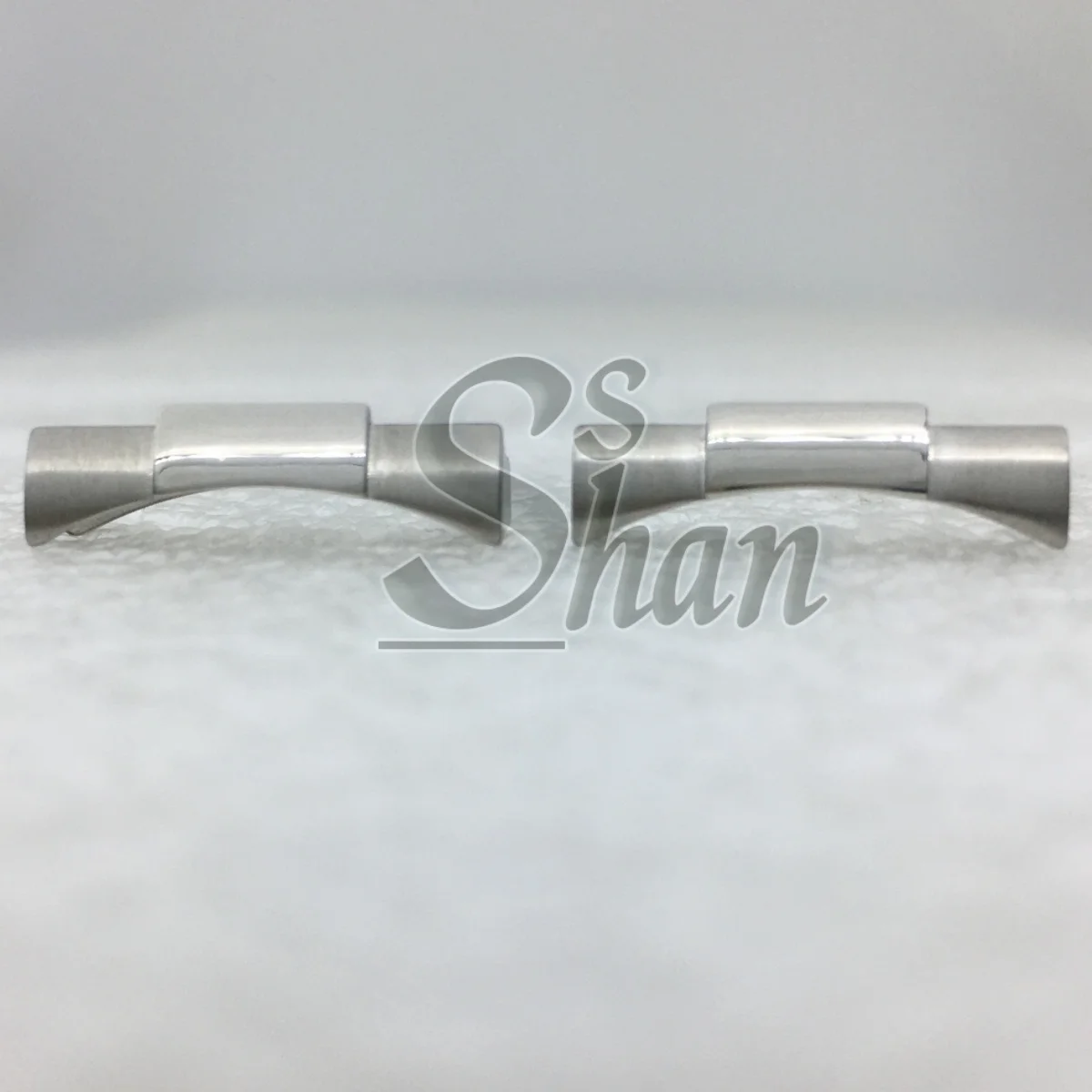 وصلة نهاية منحنية من الفولاذ المقاوم للصدأ مقاس 20 مم مناسبة لحزام الساعة المطاطي ذو العروة العريضة مقاس 20 مم #1