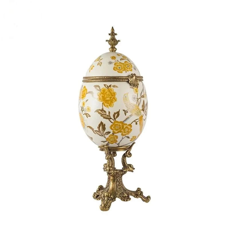 &c Porcelain Art Decor Box Vase Trophy Shape Design Eco-Friendly Lightweight Tabletop Vase with Functional and Stylish Glaze