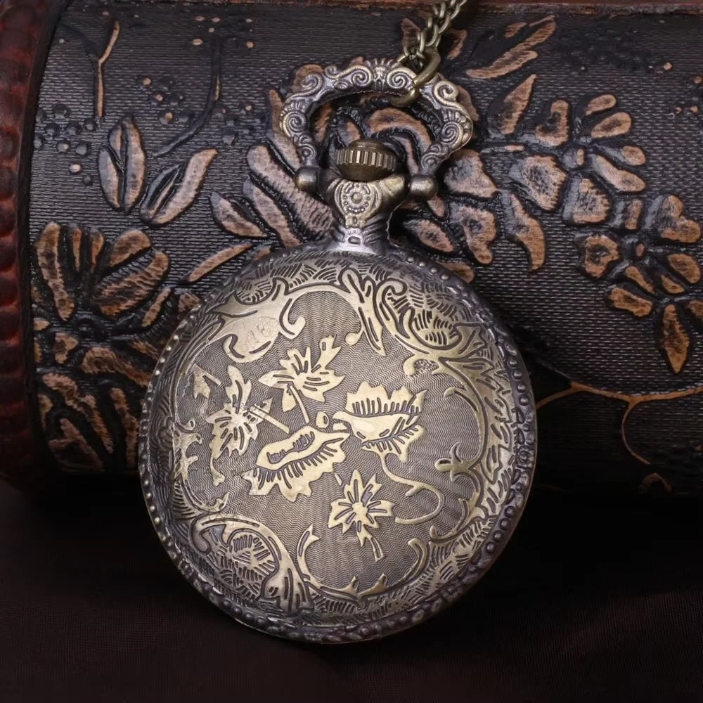 8123ヨーロッパとアメリカの古い大きな天使のレトロな懐中時計キューピッドパターンの男女学生野生の懐中時計