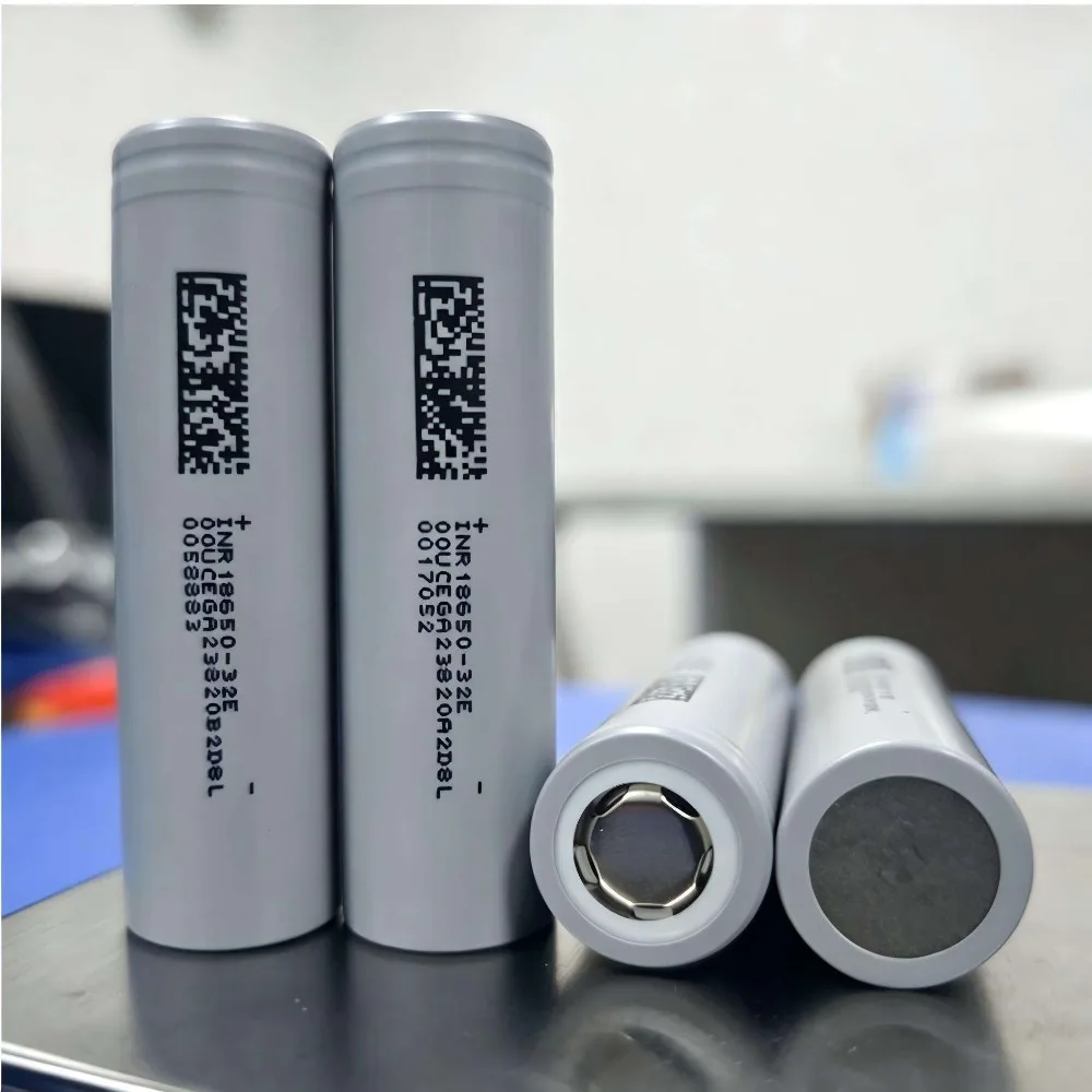INR18650-32E Type 3200mAh 3.7V 10A 3C Li-Ion 18650 Unprotected Rechargeable Cell For Power Tool Flashlight E-Bike Solar DIY Pack