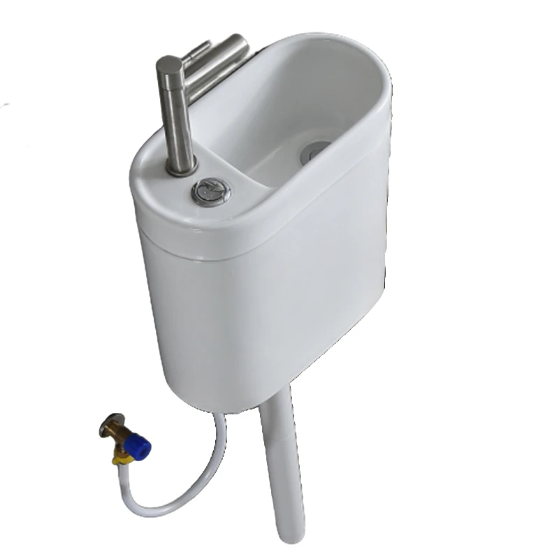 Keramik mit Waschbeckenhahn und integriertem Wassertank