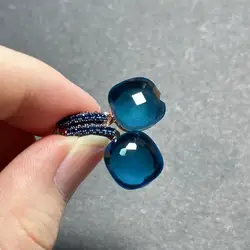 Pendientes Nudo planos de 12,6mm con incrustaciones de circonita azul y pendientes de cristal de caramelo chapados en pistola negra, joyería de moda, regalo para mujer
