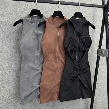 Conjunto de mono corto de yoga de color liso para mujer, con cintura fruncida y cremallera, ropa deportiva de gimnasio, traje deportivo de una pieza para entrenamiento