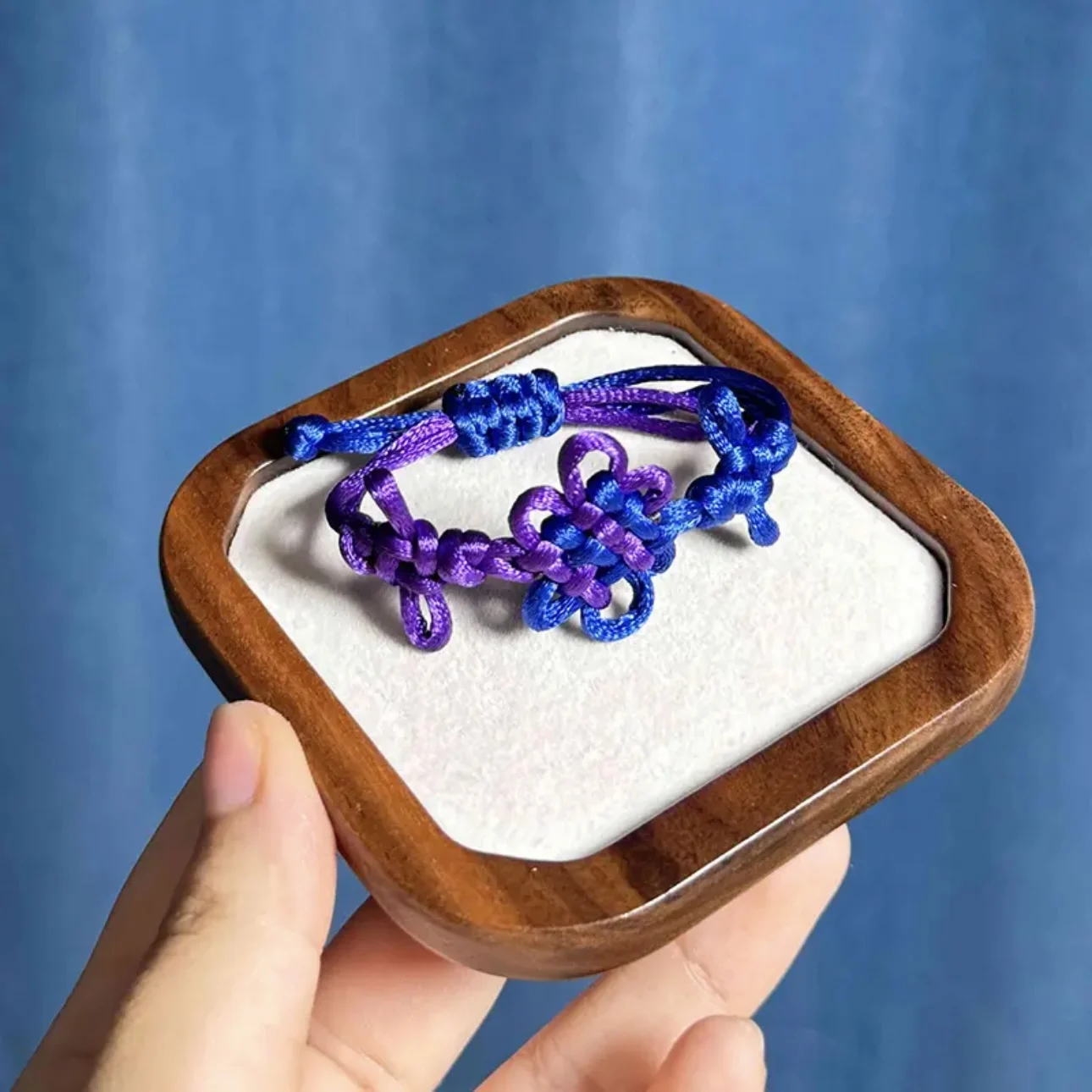 Anime KPop Demon Hunters Rumi Cosplay Prop Kpop Huntrix Rumi Chain Woven Bracelet Charm Hand Chain For Halloween Party Accessory