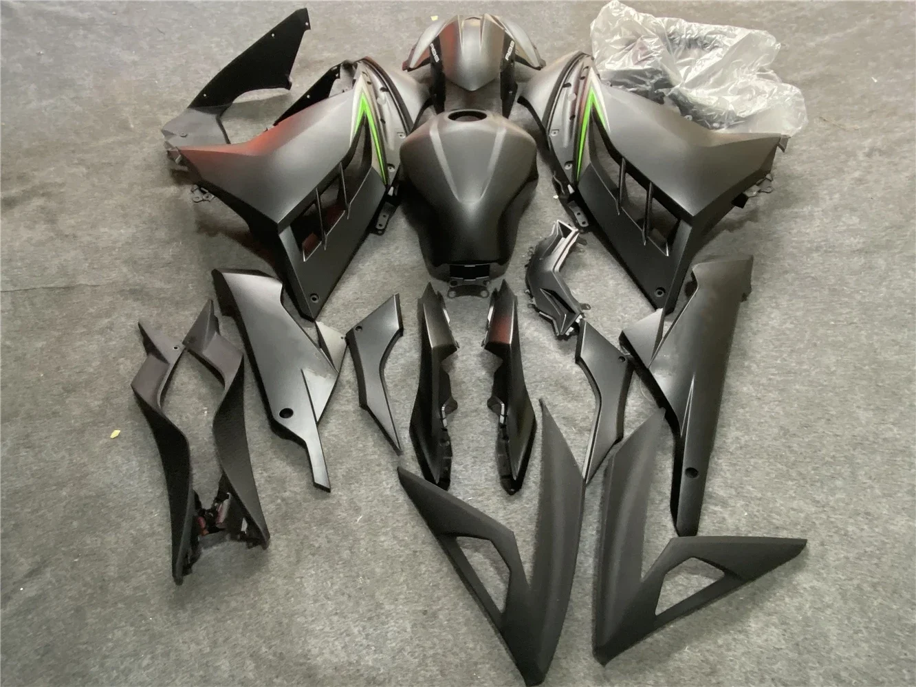 Motorcycle Fairing Kit Suitable for Kawasaki Ninja 250 Ninja 300 2013-2016 2017 Years EX250 EX300 13-17 Fairing Matte Black Gree