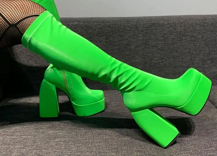 Stivali alti al ginocchio con punta quadrata arancione verde fluorescente donna tacchi spessi elastici sottili Muffin scarpe con plateau con fondo