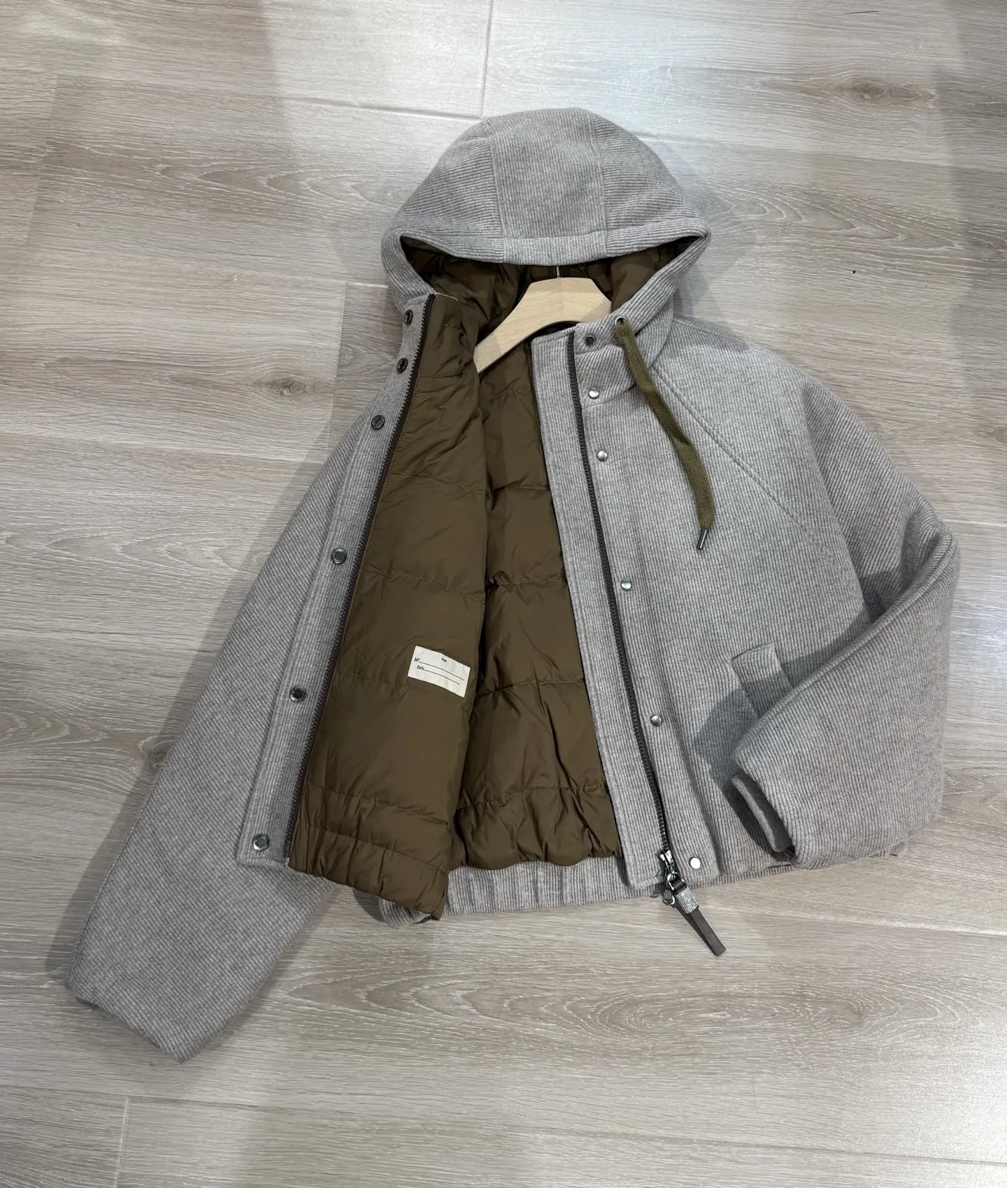 

Autumn/Winter Knitted Cashmere White Goose Down Jacket, High-Quality, Stylish, and Versatile, 10% Cashmere + 90% Wool for Women