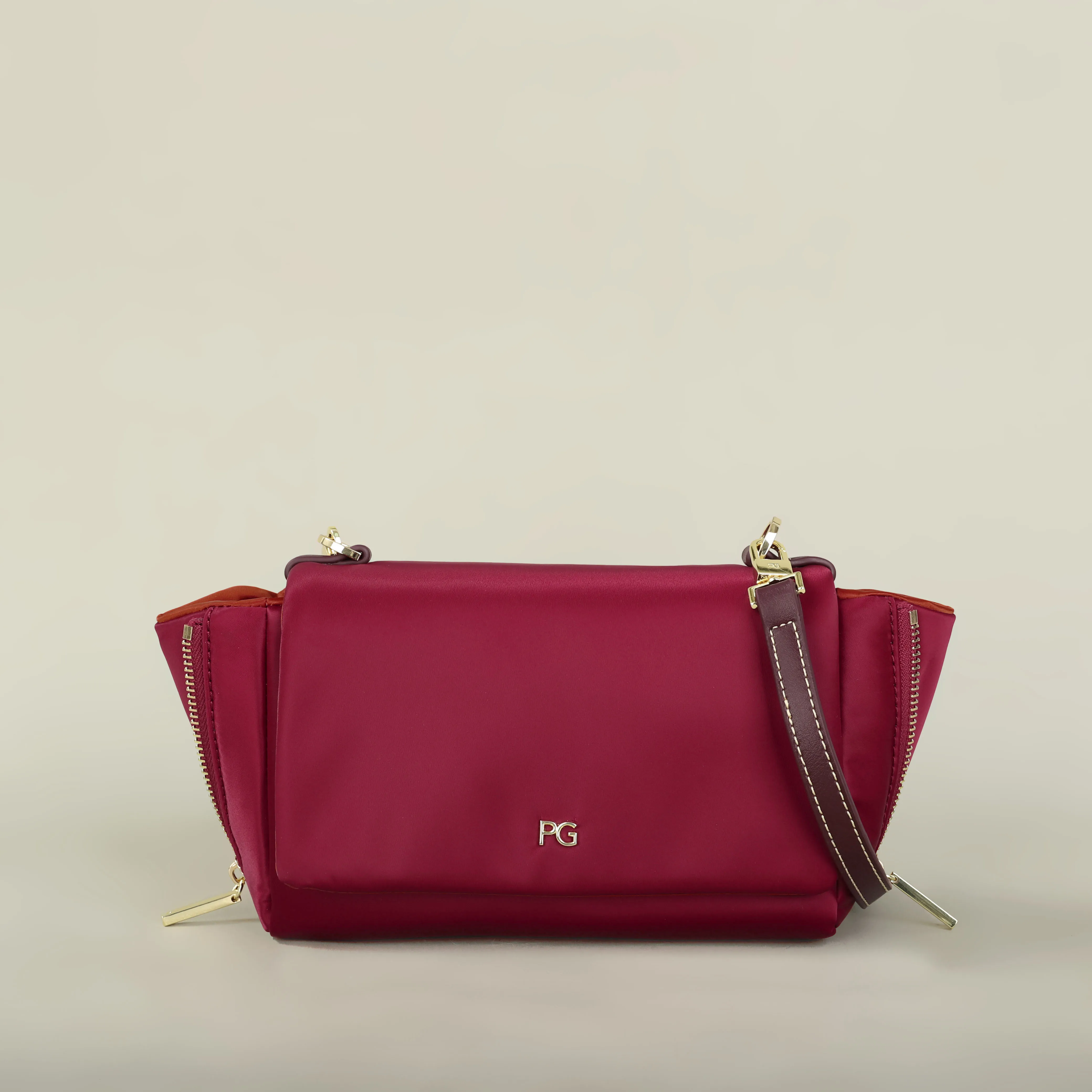 

PG 2026 Women's Shoulder Bag Luxury Lightweight Casual Bag Niche Brand Design New High Quality Fashion Crossbody Bag