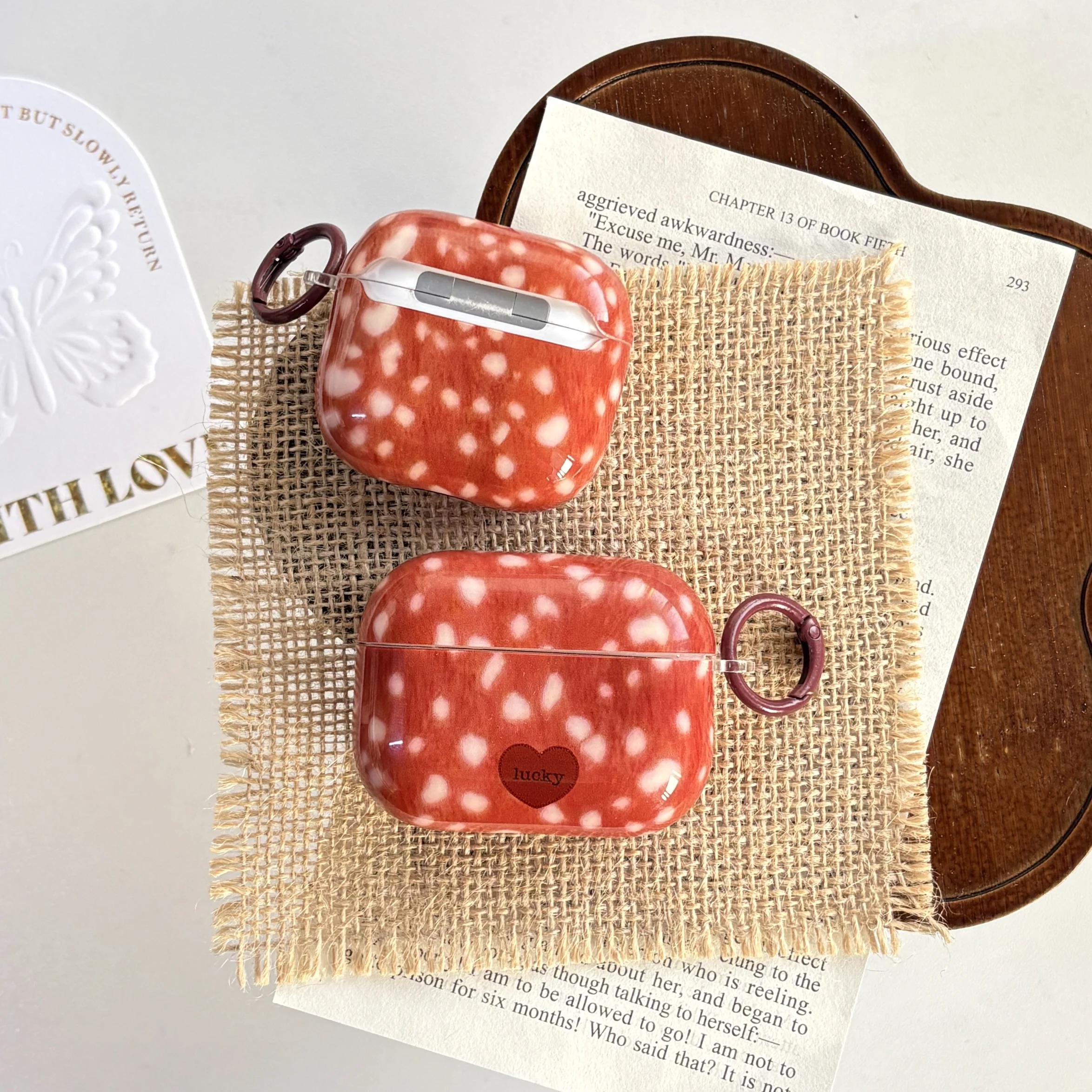 Funda Protectora para Auriculares con Estampado de Ciervo Sika Marrón Vintage de Invierno y Otoño, Apta para AirPods Pro3 1 2 3 4 Pro Pro2