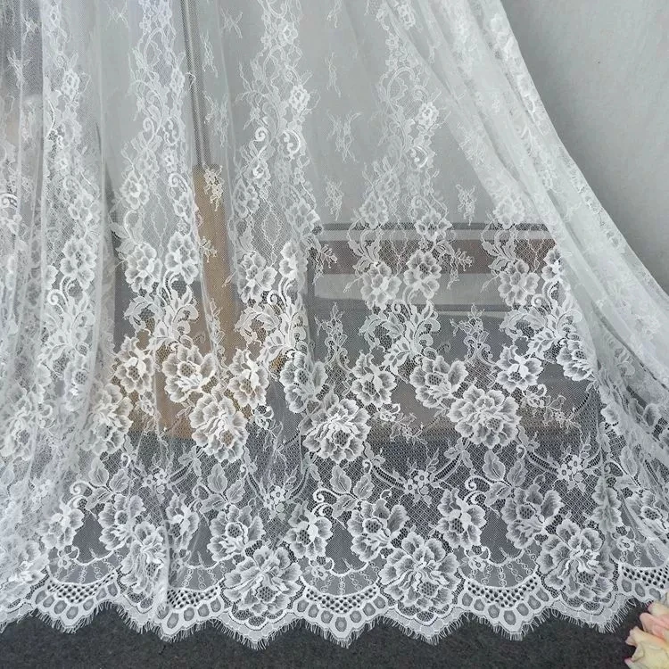 

Florals Eyelash Lace Fabric Elegant Off White Milk White Color in Stock Chantilly Lace Wedding Gown Lace Panel 1.5M Wide 3M Long