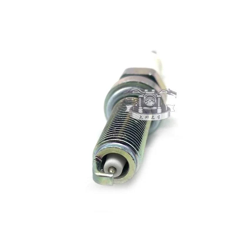 

Motorcycle Parts Spark Plugs For CFMOTO 450SR 0SQV-170200-1000 CF450SR CF400-6 CF MOTO SR450 400-6 Sparking Plug