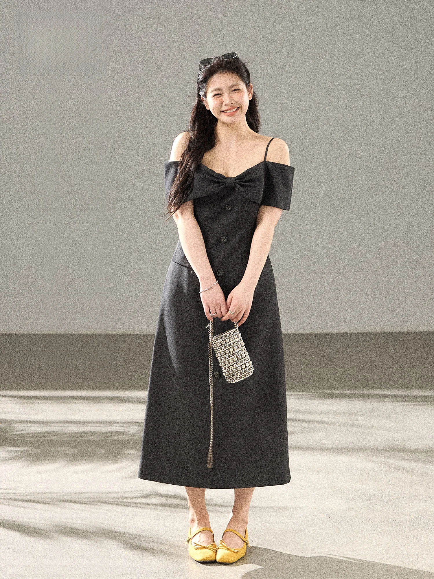 

Женское летнее платье больших размеров с открытыми плечами и бретелями, в корейском стиле, с воротником, серое, деловое, элегантное