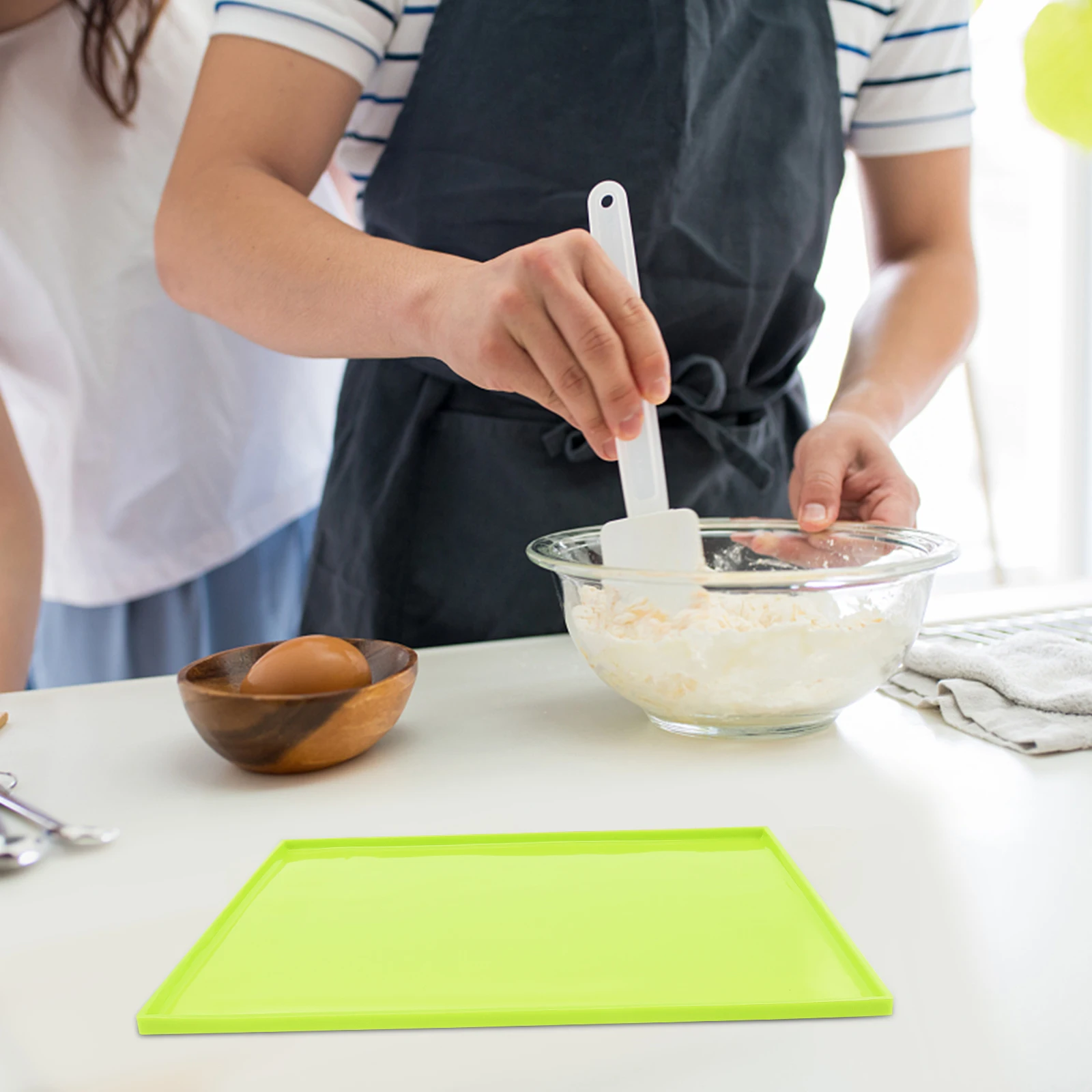 

Non-Stick Silicone Baking Mat Professional Roll Pad Non-Fade Anti-Skid Safe for Kitchen Pastry Dough Bread
