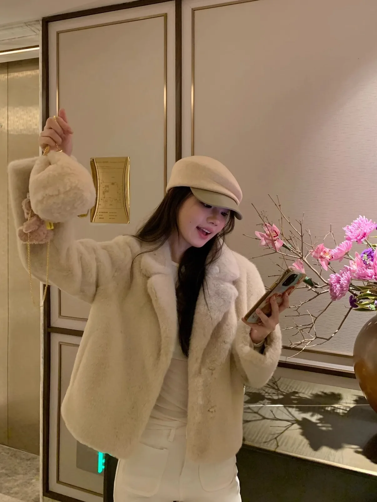 

White Bear Ultra Milk Color Faux Fur Coat Women's Plu Outerwear Eco-friendly Warmth Bear Pattern Loose Fit Long Sve